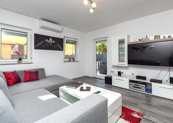 Apartman Komsic By Guide