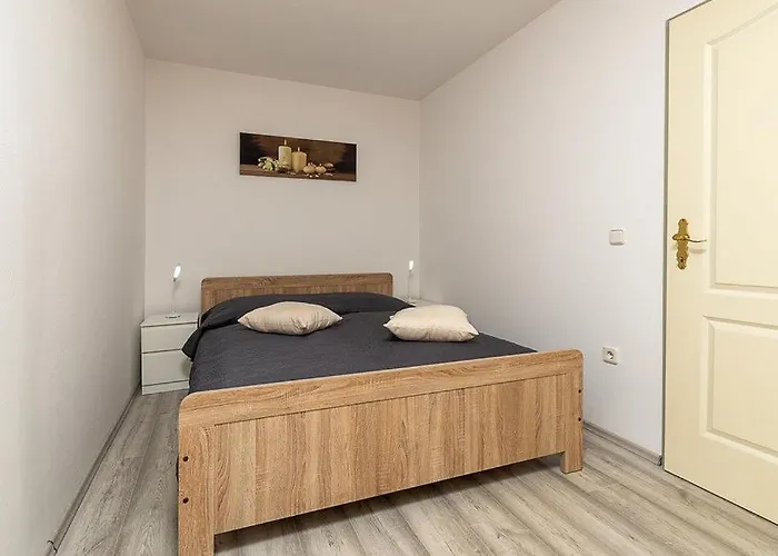 Komsic By Guide Apartman Póla